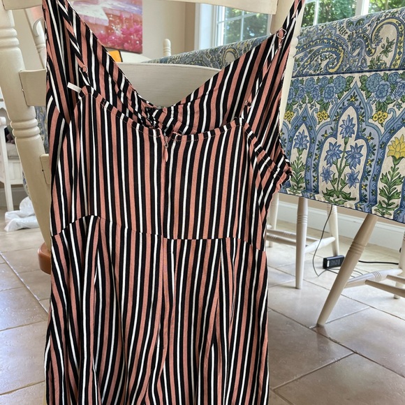 Striped Cutout Romper from Urban Outfitters - Picture 4 of 5